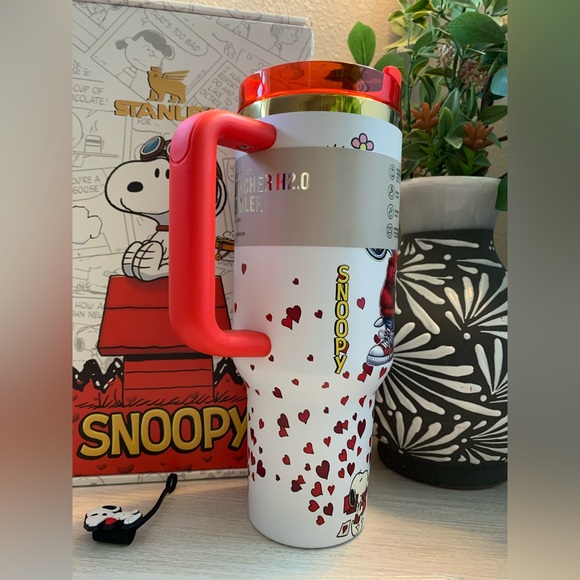 Snoopy 40oz Stanley tumbler - Picture 4 of 8